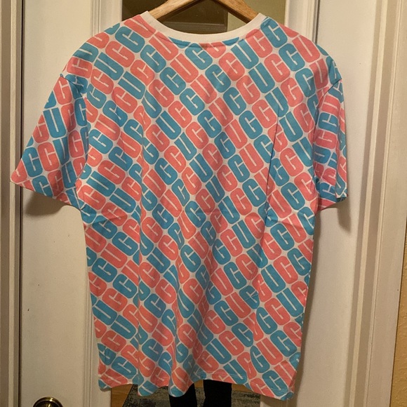 UGG T-shirts - Picture 2 of 4